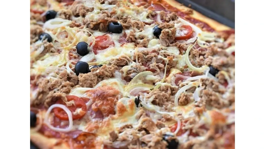 Ukraiński sekret kucharski: Słony placek szybszy niż pizza, który podbije Twoje serce