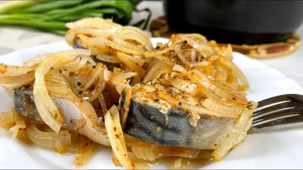 Gorąca ryba w 30 minut: sekretny przepis na parowaną makrelę, która smakuje jak z najlepszej restauracji