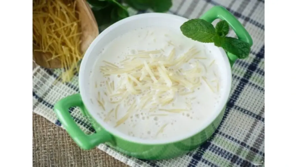 Prosty sekret smaku z dzieciństwa: Makaronowy przysmak, który mój maluch codziennie prosi na śniadanie
