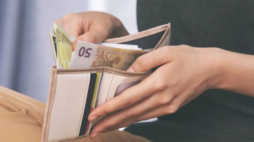 Ten kamień w portfelu sprawi, że pieniądze będą cię przyciągać